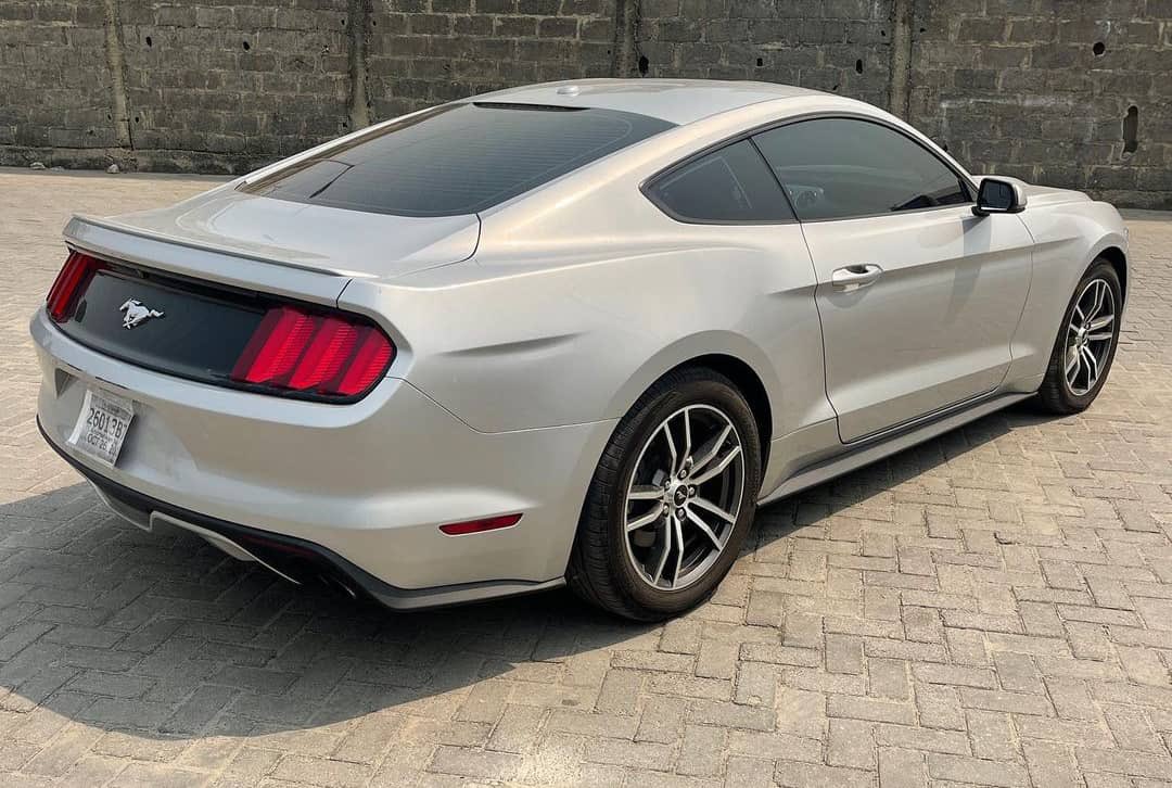 🔥 *Manufacturer:* Ford 
       *Model* Mustang 
      *Year:* 2017 
      *Mileage:* 
      *Status* Foriegn used 
     *Colours* Sliver on Black interior 
      *Location:* lekki 
       *Price*   26m  (Slightly negotiable)