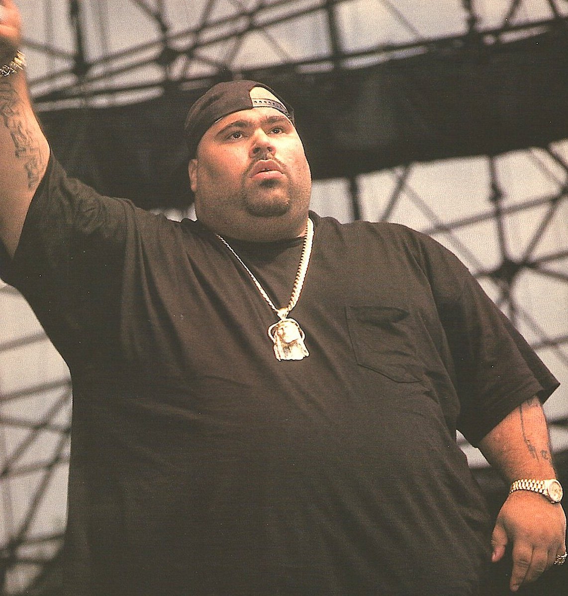 deathbyhibachi's tweet photo. American #rapper #BigPun died from a #heartattack #onthisday in 2000.
#otd #hiphop #rap #music #BigPunisher #BigMoonDawg #Bronx #Latino #ImNotaPlayer #CapitalPunishment #trivia #ChristopherLeeCarlosRios https://t.co/3UXZWpo0b5