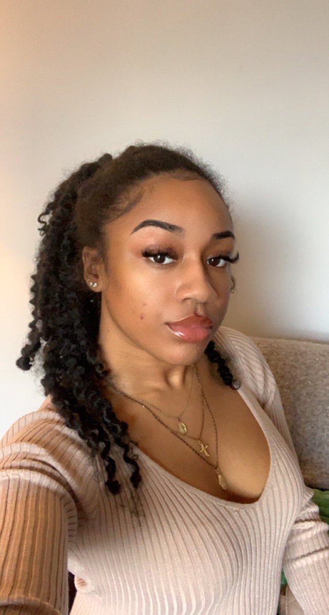 xNajaBryanna's tweet photo. ♒️✨ https://t.co/W9kCNwfVSH