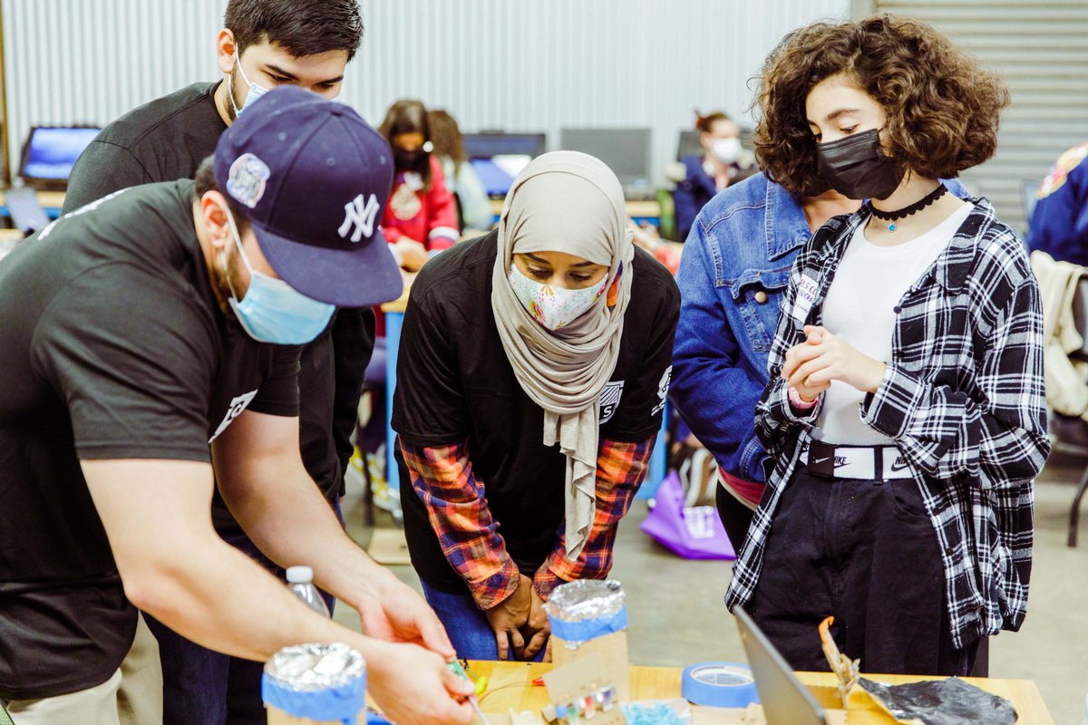 CodeStackStkn's tweet image. Enjoy these photos from our most recent Girls Coding Collaboration. This event was hosted in the SJCOE Fab Lab with CodeStack staff and CodeStack Academy students sharing their knowledge with the next generation of coders, engineers, roboticists and scientists! #SJCOE