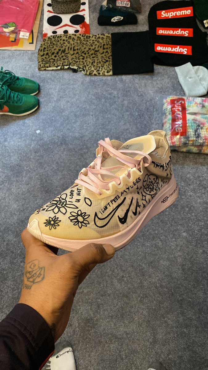 KingTattstar's tweet photo. #NathanBell #NikeZoom #AgingGracefully https://t.co/0oTSr93Qtc