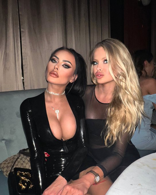 #evil & #angel @Evil__Woman_ & @joanna_bujoli #dubai #DubaiExpo2020 #mistressdubai #dubaimistress 🤑🤑🤑