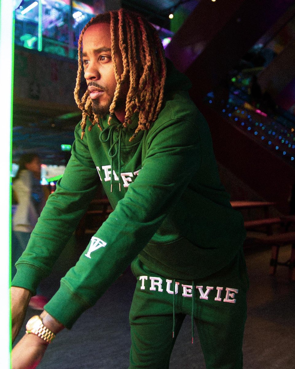 True_Vie's tweet photo. 👾🕹
Tracksuit available at https://t.co/PYkATQg7Bc https://t.co/xqcDUo611n