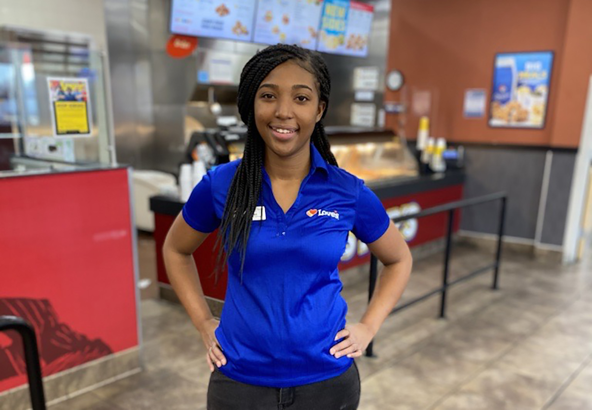 LovesTravelStop's tweet photo. (1 of 2) Every #BlackHistoryMonth, Ariel from Love’s 236 in North Little Rock looks forward to a big family reunion, where her family hears stories from their grandfather, who just turned 105-years-old.

“He shares a different story about the struggles he went through as a kid.” https://t.co/SFS747jtWA
