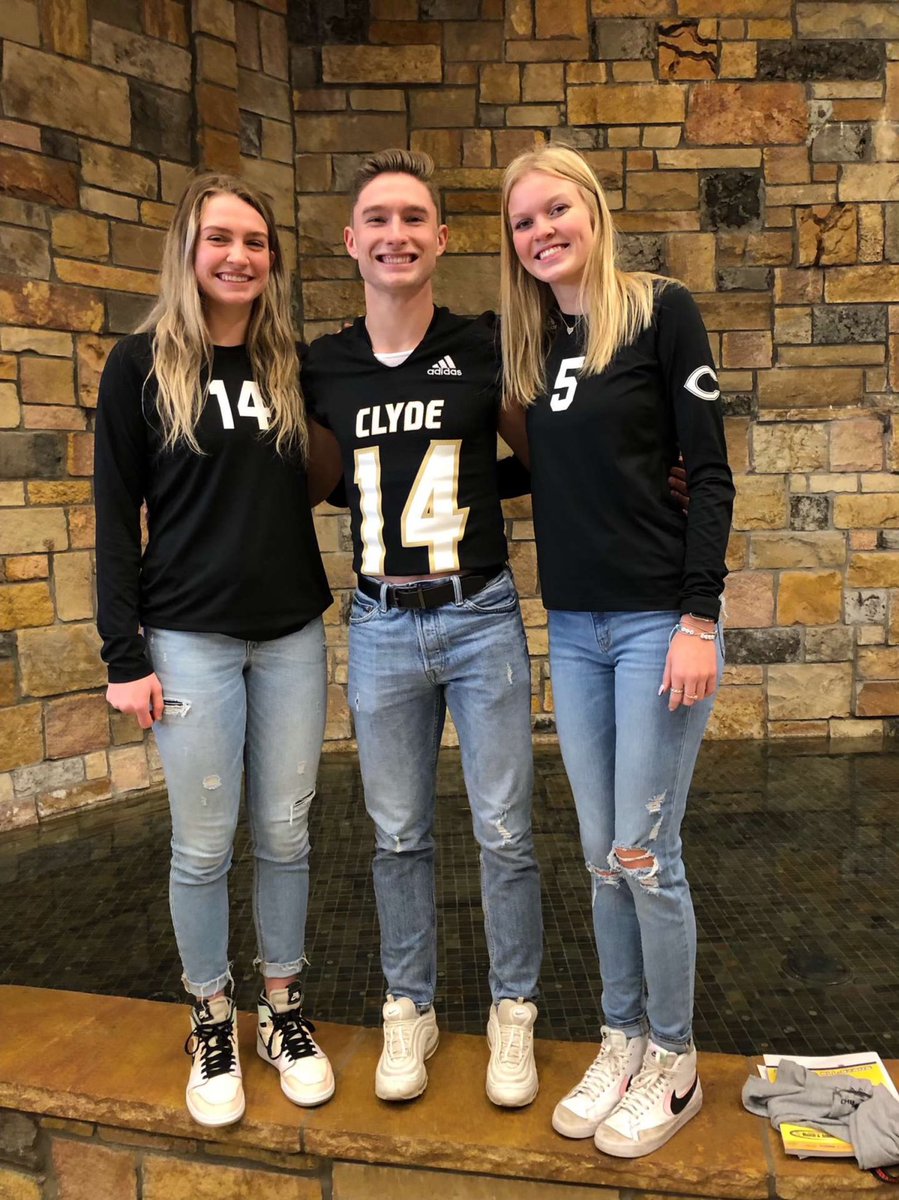 lkcarr's tweet photo. Can’t wait to watch these Clyde Bulldogs play again!  Congrats on being selected to play in the FCA all-star game. https://t.co/q93StCvsEj