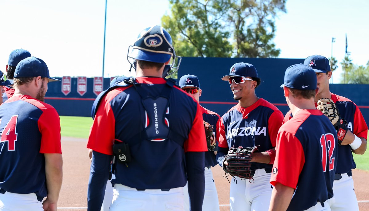 AZATHLETICS's tweet photo. Arizona is the 𝒐𝒏𝒍𝒚 school in the country ranked in the top-15 in men's and women's basketball, softball and baseball. The 𝒐𝒏𝒍𝒚 one.

#⃣4⃣ @ArizonaMBB 
#⃣6⃣ @ArizonaWBB 
#⃣9⃣ @ArizonaSoftball 
#⃣1⃣5⃣ @ArizonaBaseball https://t.co/YKekxgJ4Jc