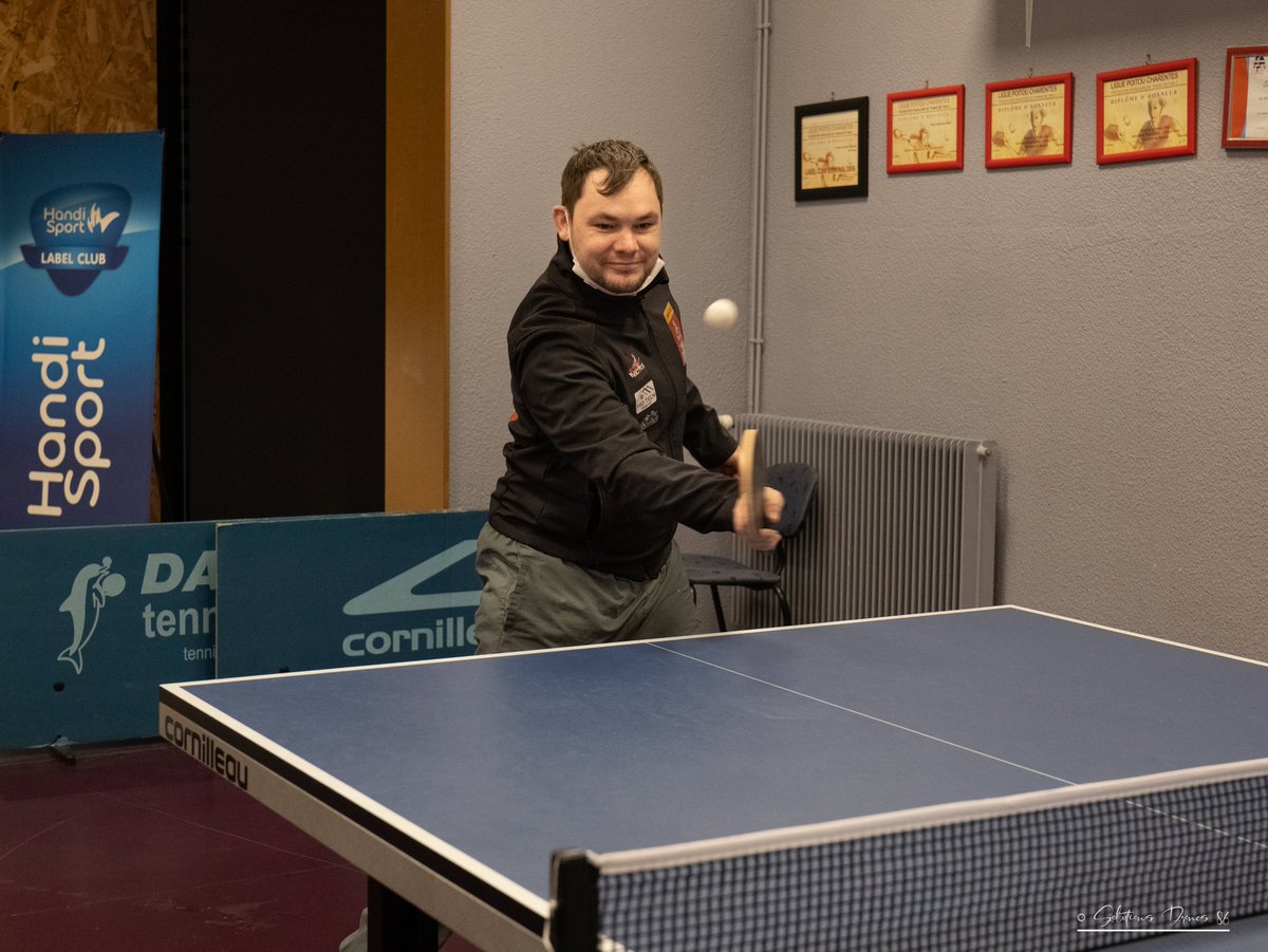 sdrones_86's tweet photo. Ce soir je suis allé à la rencontre du Stade Poitevin Tennis de Table section Sport Adapté, mais pourquoi n'y suis je pas allé plus tôt ? 🤔Merci pour votre accueil et cet agréable moment ! https://t.co/iwivjI761l