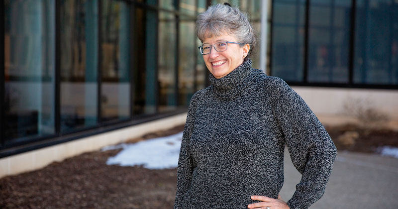 Congratulations to Melinda Duncan, who has been appointed associate vice president for research and director of <a href="/DelawareINBRE/">Delaware INBRE</a>. 
<a href="/NIH/">NIH</a> ow.ly/6yEw50HMSow
