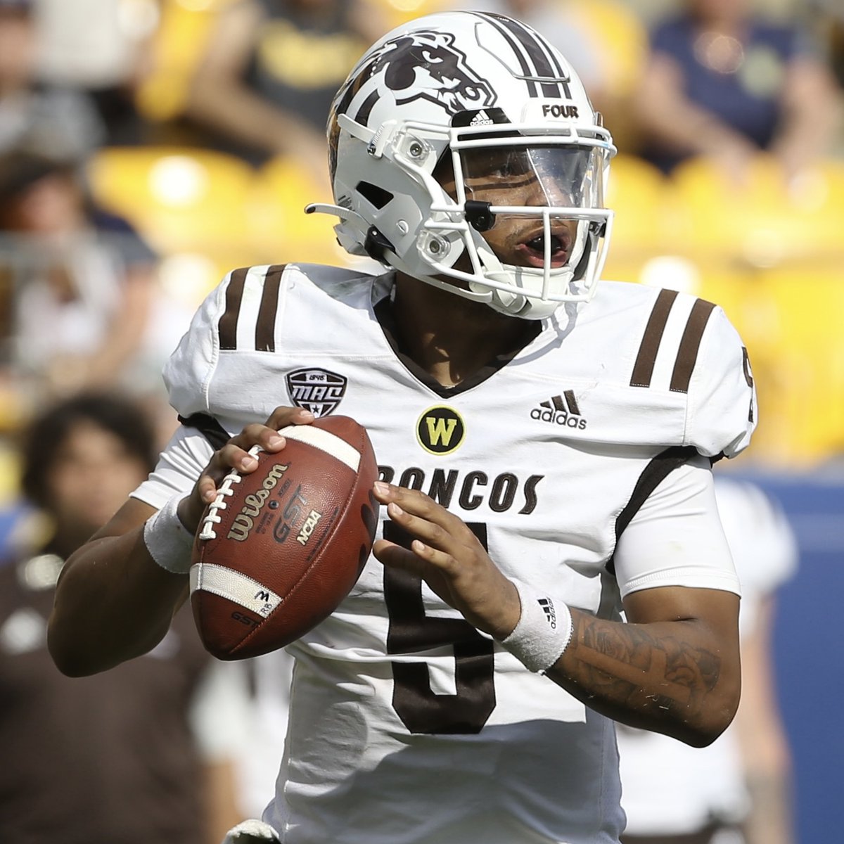 Kaleb Eleby: 3,276 passing yards in 2021

1st among MAC QBs 🥇