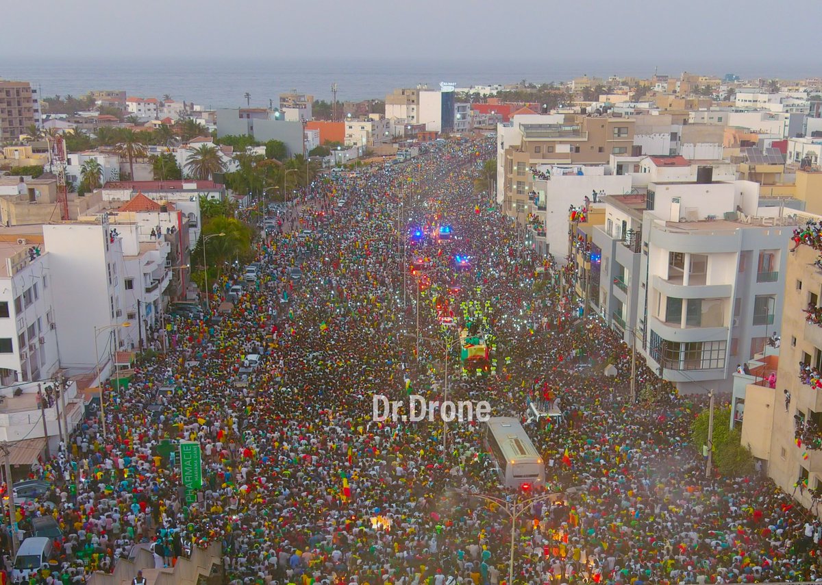 Dr__Drone tweet picture