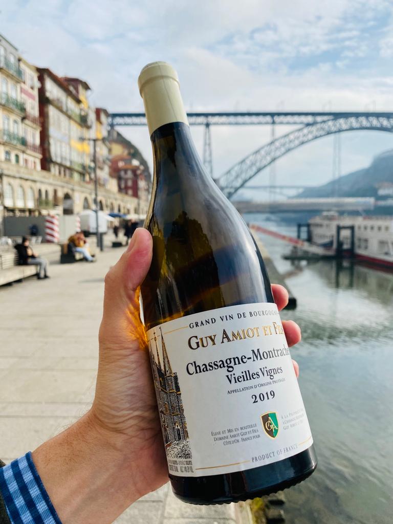 AmiotGuy's tweet photo. New country to discover our wines! #domaineguyamiot will soon be distributed in Portugal... stay tuned ! 🇵🇹😀
#winelife #winelover #winetasting #ChassagneMontrachet #Burgundywine #porto #lisbon #doura #bairrada #Iloveportugal https://t.co/oA0tkAr7Hk