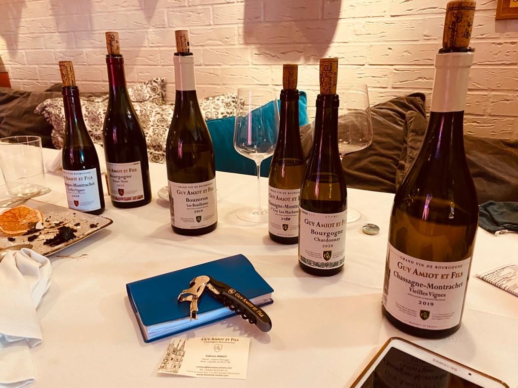 AmiotGuy's tweet photo. New country to discover our wines! #domaineguyamiot will soon be distributed in Portugal... stay tuned ! 🇵🇹😀
#winelife #winelover #winetasting #ChassagneMontrachet #Burgundywine #porto #lisbon #doura #bairrada #Iloveportugal https://t.co/oA0tkAr7Hk