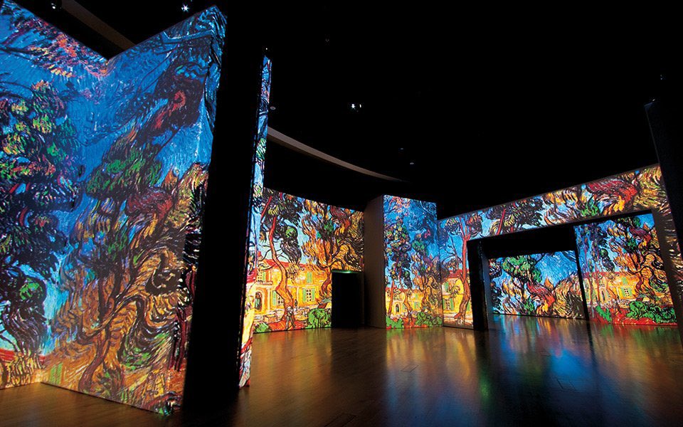 AngelsWhisperr's tweet photo. Vincent Van Gogh alive art exhibition https://t.co/PlStMAAAmL