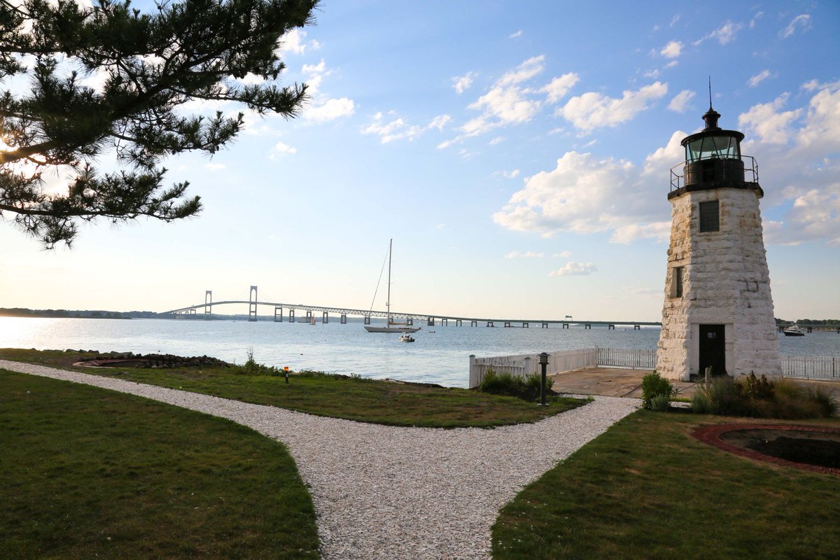 The results are in: according to a <a href="/unitedvanlines/">United Van Lines</a> study, #RhodeIsland ranks among the top 10 states in the U.S. for inbound migration. With exciting job opportunities and a great quality of life, more people than ever are making the #OceanState home: bit.ly/32YXogf