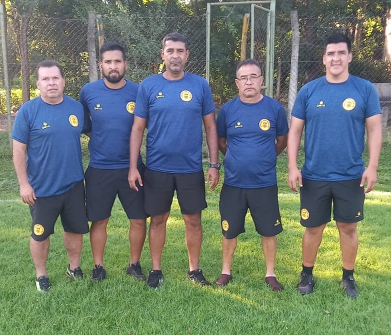 🏃🏃INTERMEDIA AL DIA...🇵🇾⚽

ROMUALDO AGÜERO fue confirmado como técnico del Club Martin Ledesma para disputar este año la Intermedia.
Integran su cuerpo 

▪️AT1 Enrique Berino 
▪️AT2 André Rodriguez 
▪️PF Gustavo Acevedo 
▪️PA Nicolas Yegros