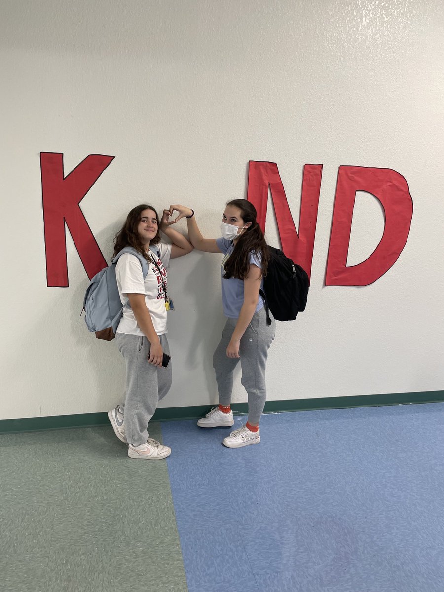 Mrs. Danielle Clark tweet media