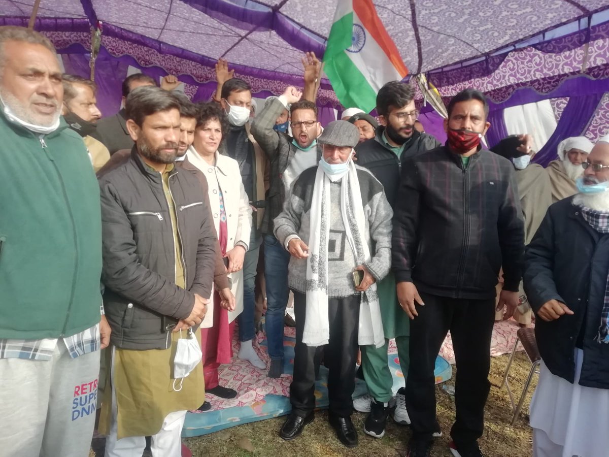 thc526's tweet image. Day 3 of #RoopNagar protest.
Joined by #BhimSingh Saab