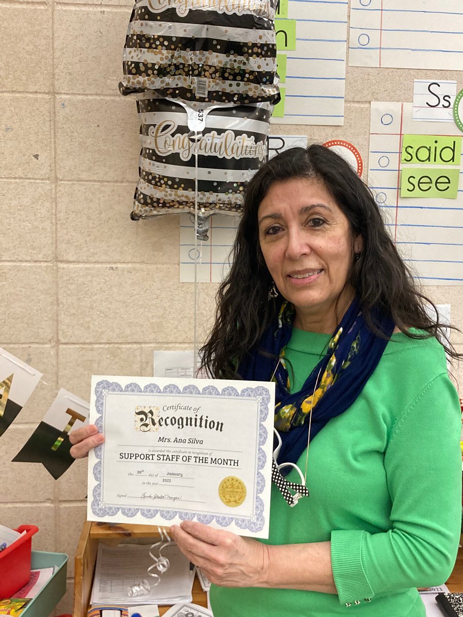 KinderKiddosABC's tweet photo. Congratulations to JMF’s Support Staff of the Month for January Mrs. Silva ❤️ Such a well deserved honor for such an amazing educator.
#LBtogetherwecan 
@lbpsbilingual https://t.co/2qAcc3dWFO