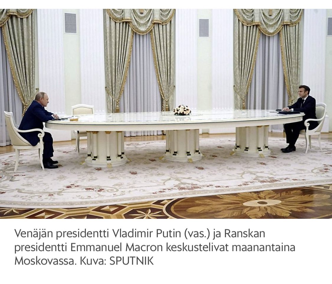 M: Bonjour
P: STO????
M: QUE??????