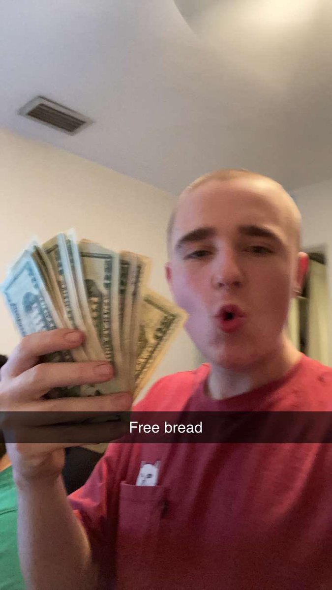 notzosui's tweet photo. I need to find time to start streaming again. Snap memories hittin dif https://t.co/qkTv1HObbp