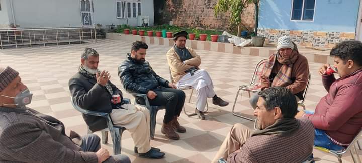 PdpRajouri's tweet photo. Senior Party members of PDP district rajouri  reached Poonch to offer condolences to the bereaved family and homage to the great leader Sher e Poonch YashPal Sharma Ji. https://t.co/cuBJxXX4J8