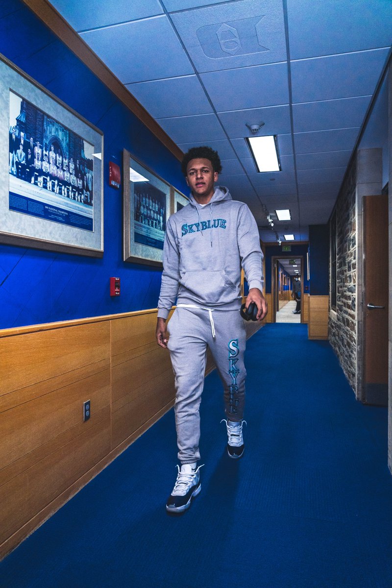DukeMBB's tweet photo. pre-game fit check #DukeFits https://t.co/C8oJMOZVk2