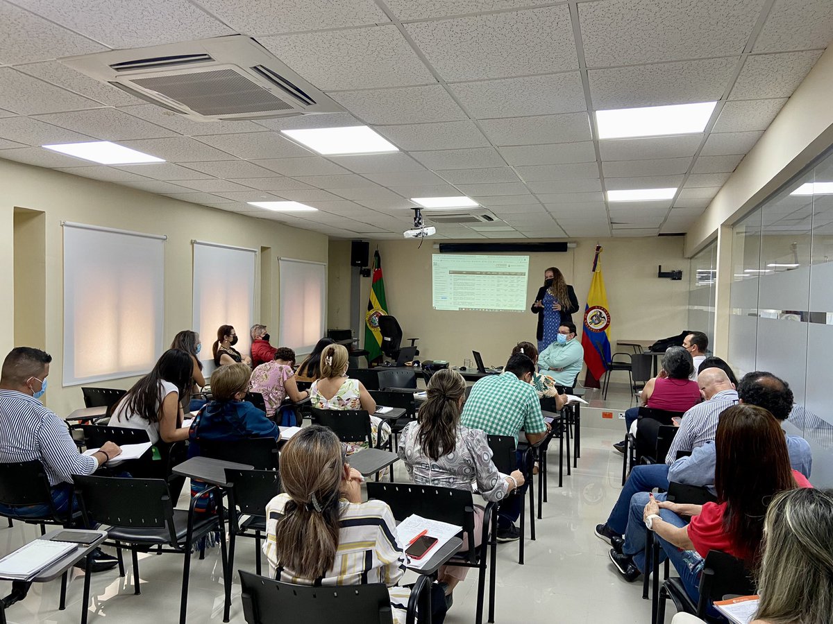 ContralSantand1's tweet photo. La Subcontraloría delegada para el Control Fiscal, llevó a cabo la jornada de Inducción y Reinducción de la nueva GAT al equipo Auditor de la Contraloría General de Santander.
#controlfiscal #escuchamos #observamos #controlamos 🔍👀 https://t.co/eaWO98WQp4