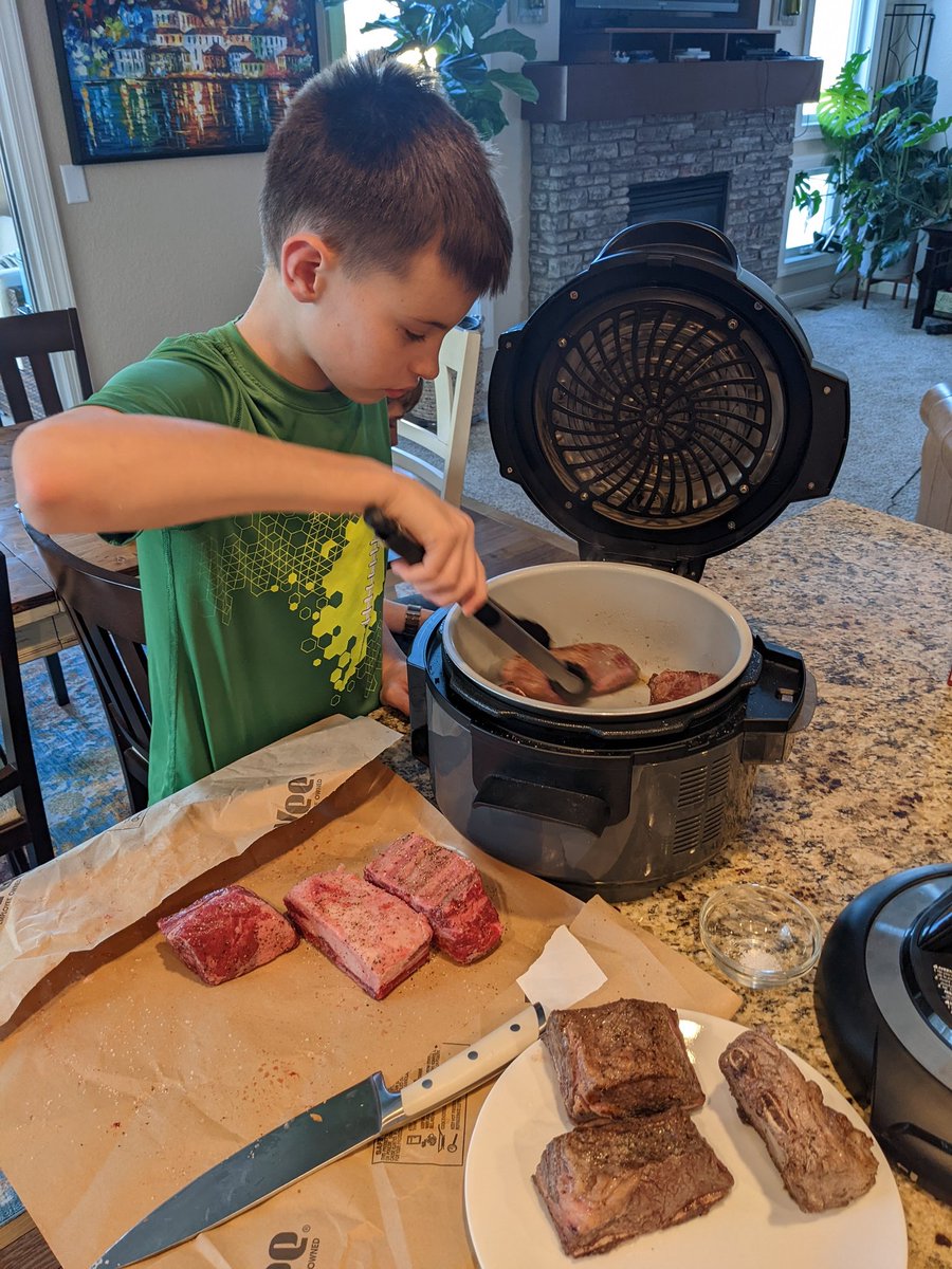 therealSPZA's tweet photo. And then brownies with gelato for dessert. My middle son was in charge of the short ribs from start to finish, oldest the mashed potatoes and youngest making the brownies. We even got fancy and used the china. They asked to do this again next weekend. #FullBucket #familyof5 https://t.co/NniTu2OA0d