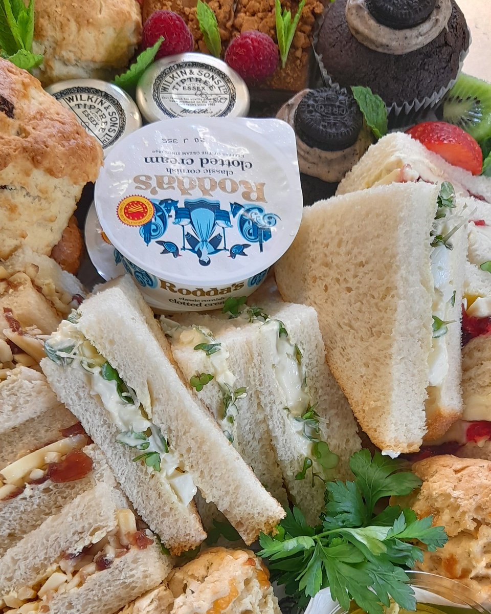To book valentine's afternoon teas email thefatcarrot@live.co.uk
Delivery/ collection 
Fri 11th Feb 
11-12.30 Wadhurst &amp; Benenden
 2-4pm Egerton FM
4.30-5.30 Headcorn/ Staplehurst
6-7.30 Tonbridge 
Sun 13th
9.30-1.30 <a href="/TonbridgeFmMrkt/">Tonbridge Farmers Market - 2nd Sunday every month</a> 
2-6pm Tonbridge Tun Wells, S'oaks, M'stone