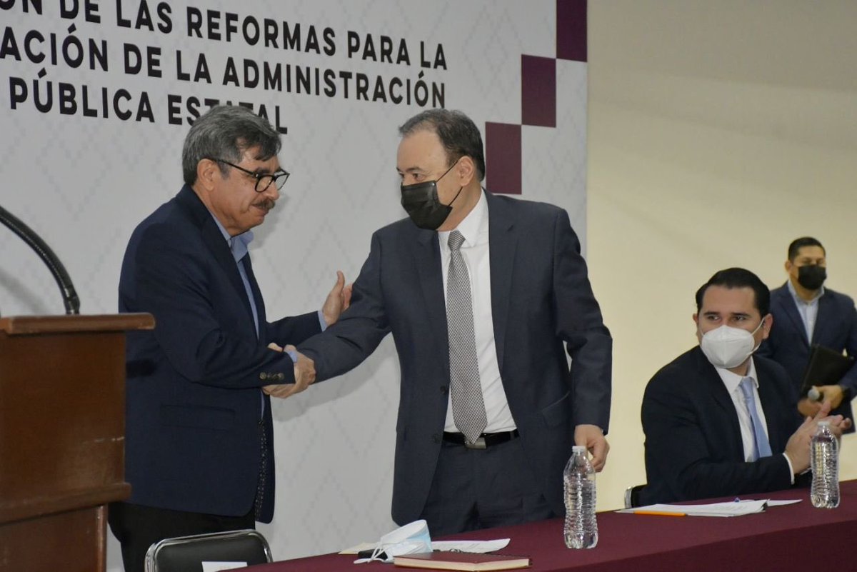 Esta mañana presenté una serie de iniciativas que enviaremos al congreso. 

En ellas se abordan temas de transparencia y rendición de cuentas, transporte público, austeridad, combate a la corrupción y delincuencia, y el establecimiento de un estado con desarrollo sostenibilidad.