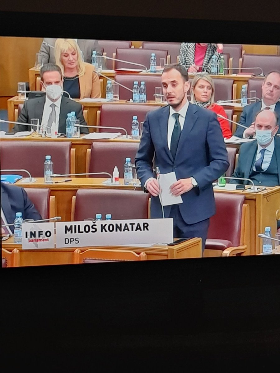 MnePavle's tweet photo. Ajmo naši🤣 https://t.co/7kDSL8NVkf