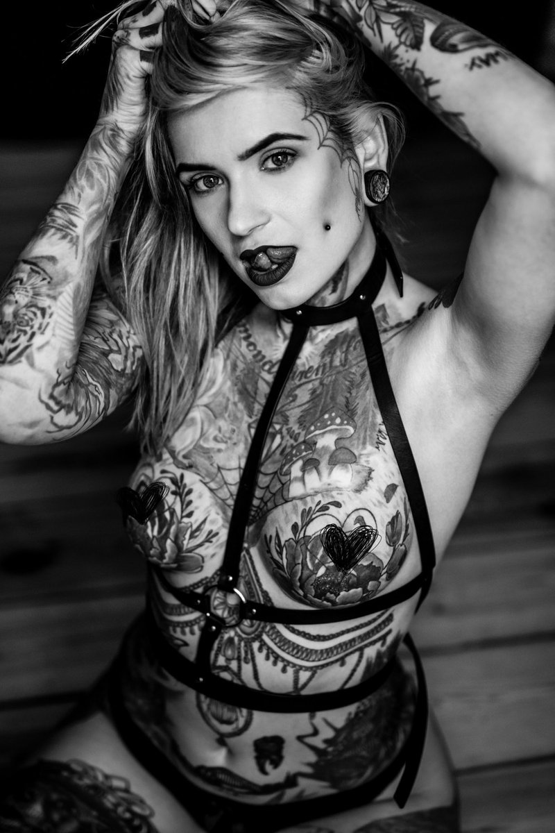 rexraptror's tweet photo. Throwback to 2019 🌶

#ink #inked #tattoo #tattooed #alternative #berlin #bodymodification  #facetattoo https://t.co/74W3wBxAwN