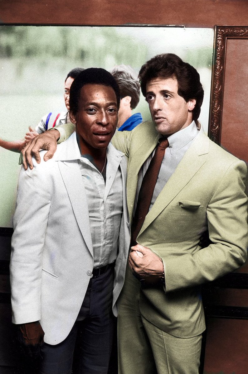 nostalgiafutbo4's tweet photo. Pelé y Sylvester Stallone. 1981. https://t.co/8Kuj8g1E1Z