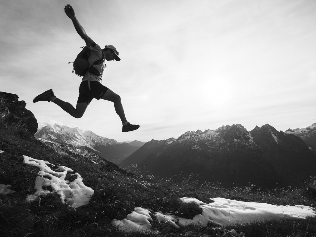 jongaratephoto's tweet photo. 2017/09/22 - Le Tour.
Mont Blanc-a bera ere jauzi batez gainditu genezakeela sentitzen genuen garai hura.
#alpeak #chamonix https://t.co/ANKDIOTzdV