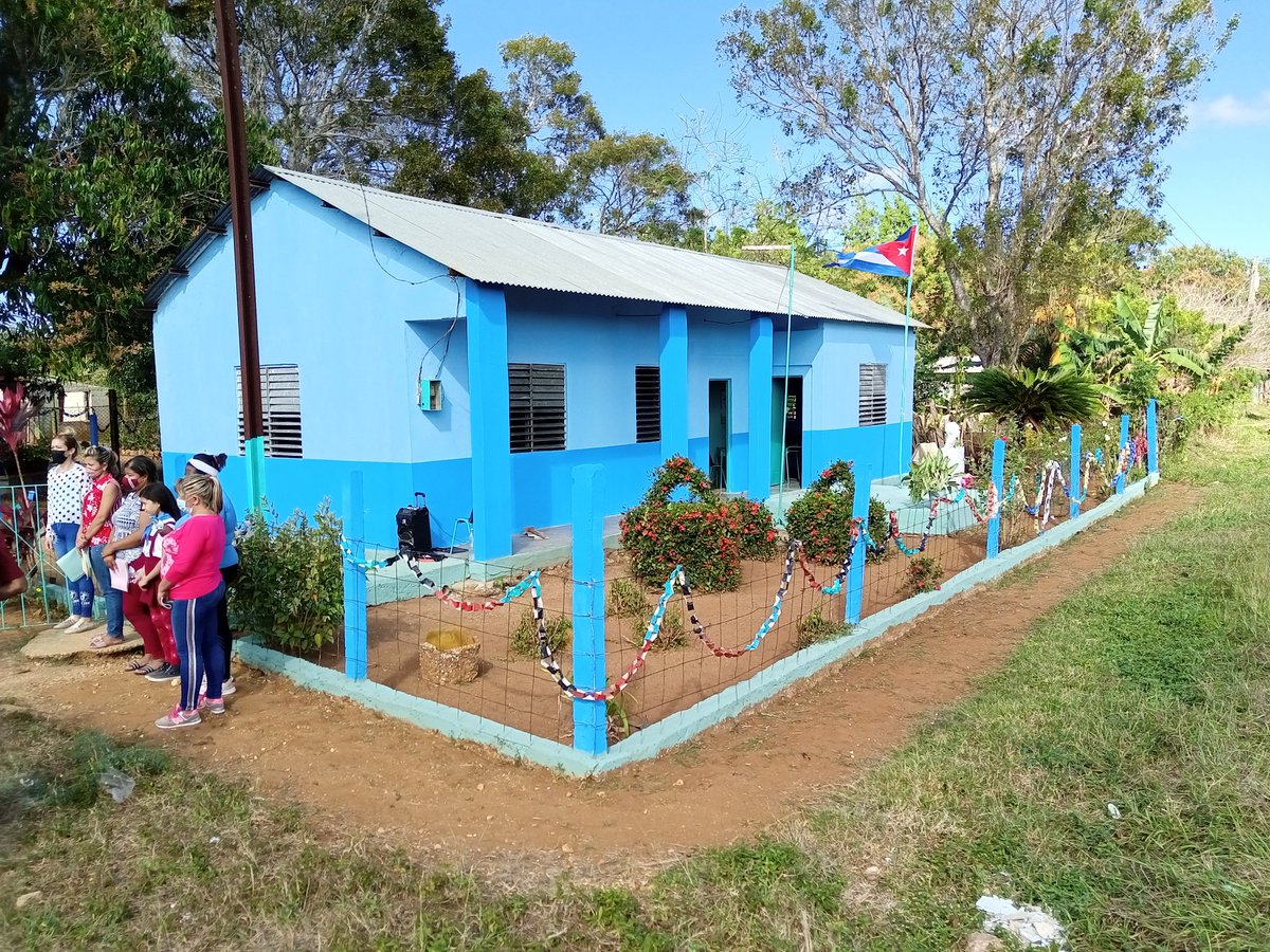 MagdalenaMato's tweet photo. Se realiza inauguración de la  Escuela José Luis Gómez, perteneciente a la comunidad el Chillante, dando cumplimiento al programa del trabajo de las Comunidades Vulnerables del primer trimestre.
#CubaViveyVence 
#cubaporelpueblo https://t.co/7CoULrRnom