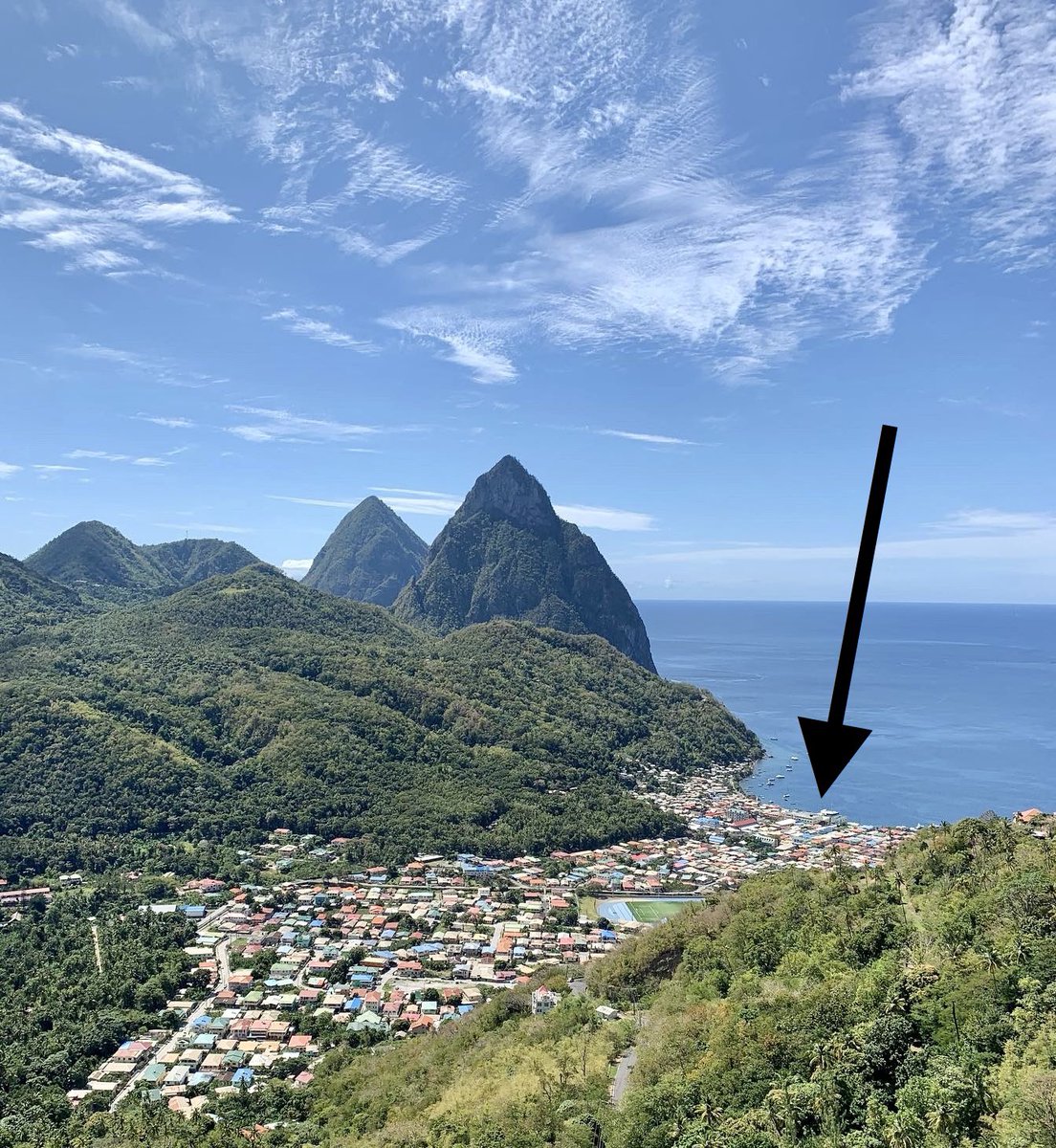 👇👇 about installation of tidal gauges in 🇱🇨 with 🇬🇧support of <a href="/NOC/">NOC</a> &amp; <a href="/CME_Prog/">CME Programme</a>  By chance there I was today. Hope my photo illustrates why they matter in these locations. #Soufriere (can’t claim arrow is 100% accurate)