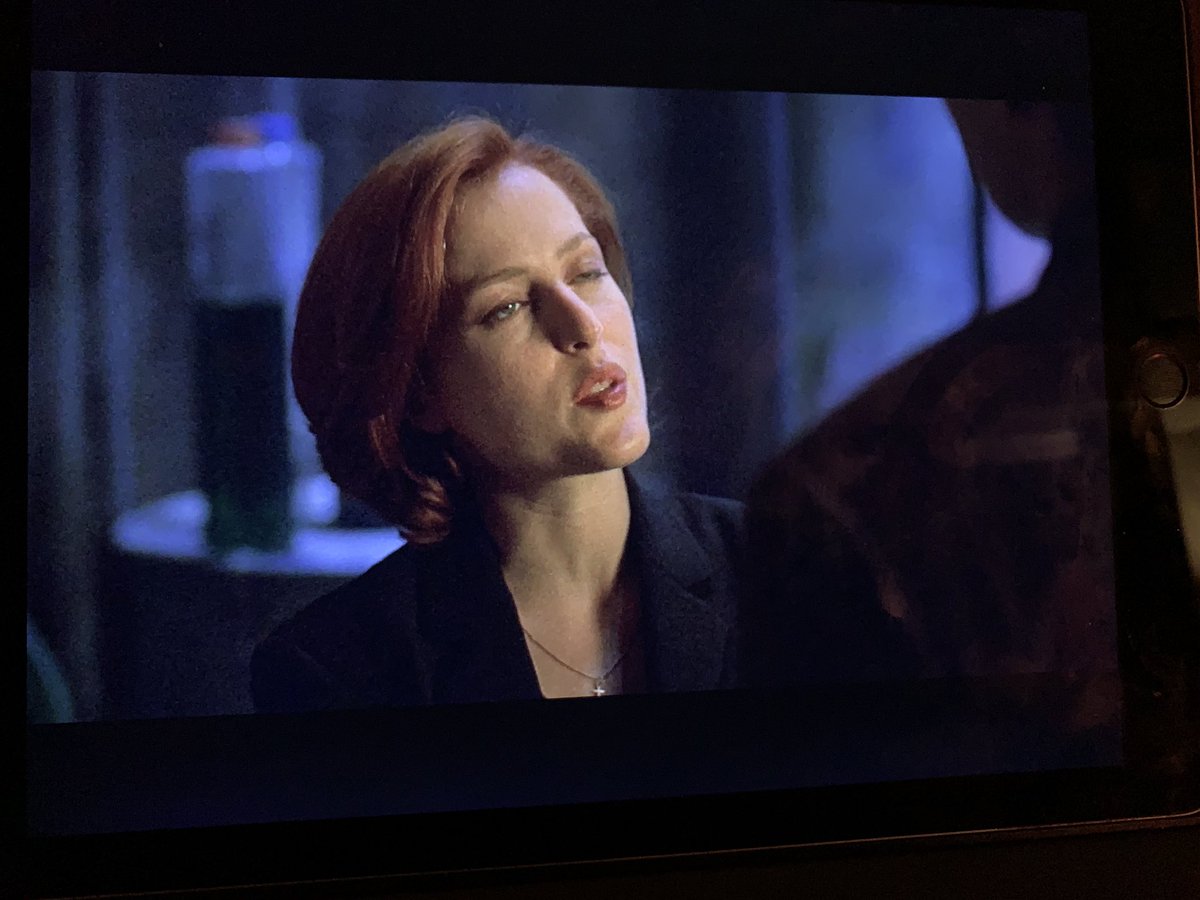 TheRealCleoGib's tweet photo. Got to love an awkward pause face! Here is the beautiful @GillianA in the X-Files ep Iโm currently watching. ๐
Share your funny, family friendly #AwkwardPause moments to cheer up the timeline ๐ https://t.co/uxMpXVkiBr