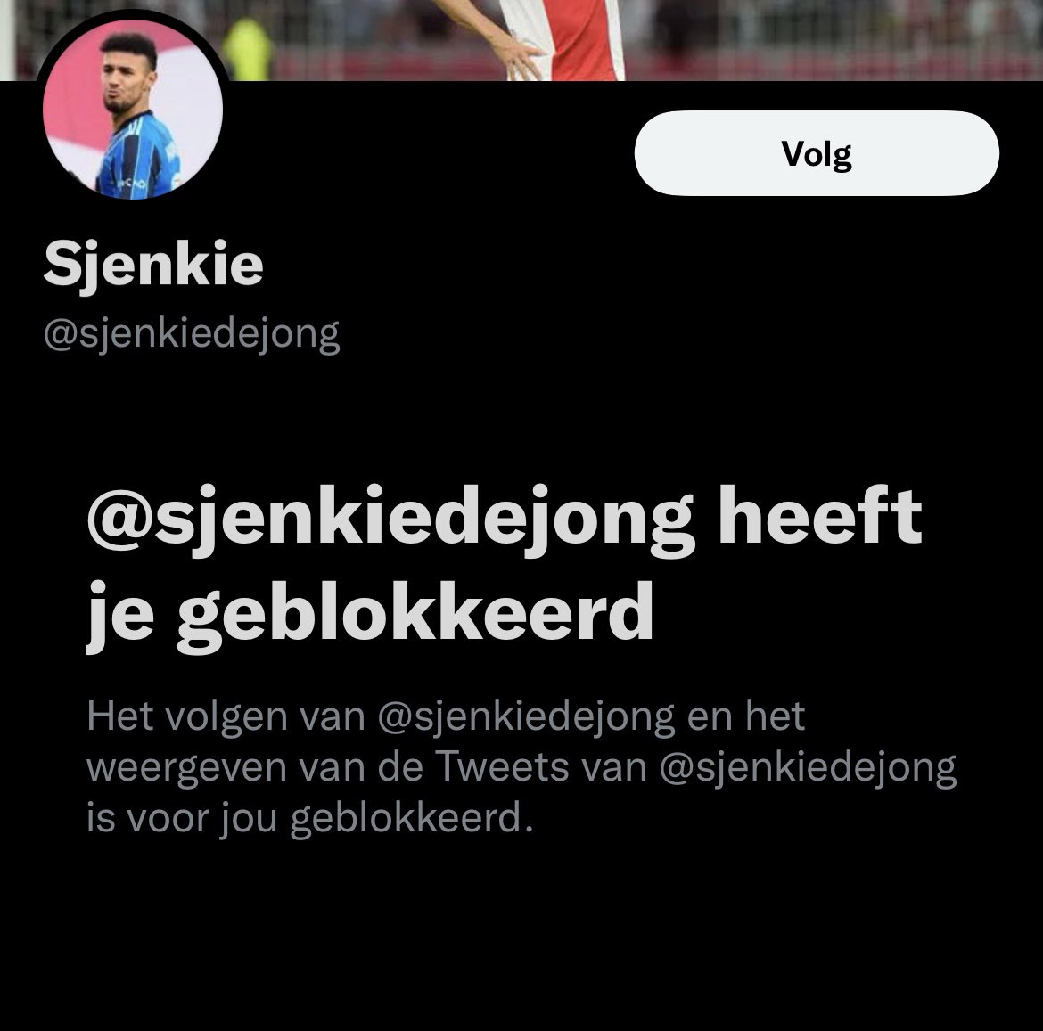 Charlarsam's tweet photo. Ach gut @sjenkiedejong werd het je teveel 😂 #feestneus https://t.co/isyTa1pPzl