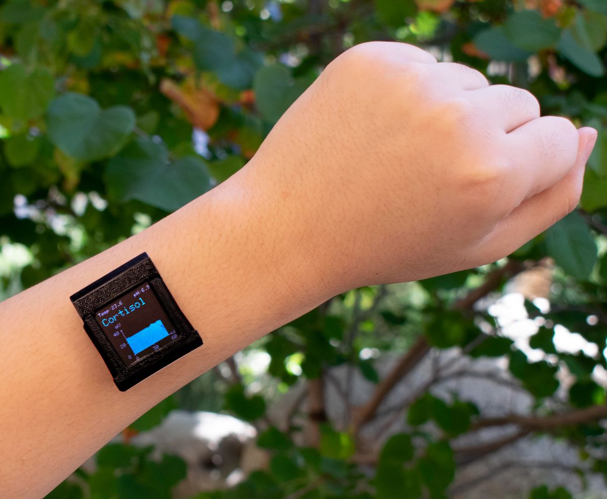 Wearable sensor technology news story bit.ly/WearUCLA22 from <a href="/UCLA/">UCLA</a>newsroom on our bit.ly/WrCort <a href="/ScienceAdvances/">Science Advances</a> paper <a href="/chuanzhenzhao/">Chuanzhen Zhao</a> <a href="/Dr_KevinC/">Kevin</a> Anne Andrews <a href="/mindceleste/">Anne Andrews</a> &amp; Sam Emaminejad @UCLA #nano #wearable
