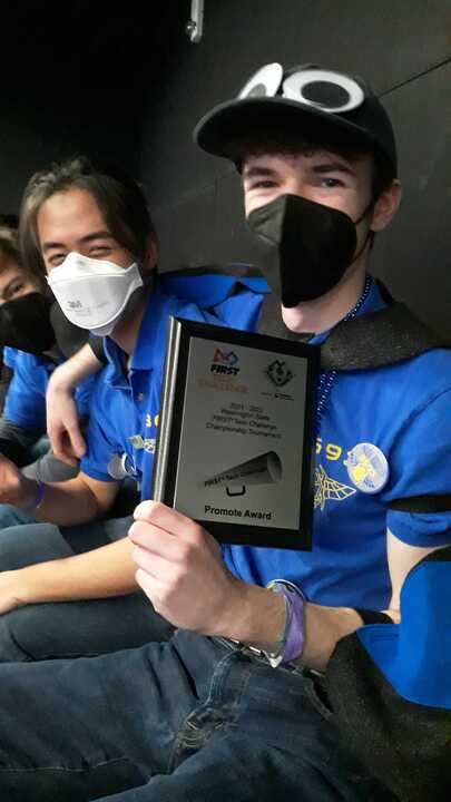 HazenRobotics's tweet photo. Despite the rough qualification matches, the Scarabs had a great time in Seattle and are proud to have won the Promote award last night at State Championships!

Congratulations to all the teams that also won awards, as well as those going to Worlds!

See you next year... 😈👀🔵🟡 https://t.co/19JU3wGQUk