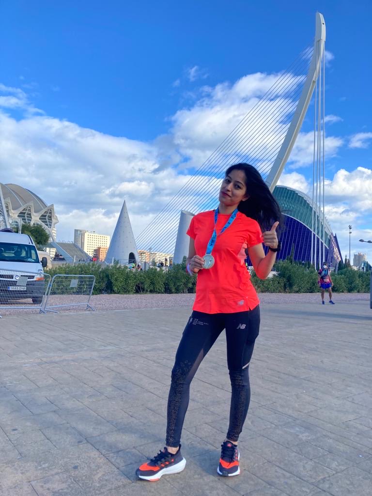 chawlad24's tweet photo. Running teaches us to keep moving forward, one step at a time, especially in the most painful moments. #marathon #runnerchat #life #valencia 💪🏻❤️ https://t.co/26dbRycKbY