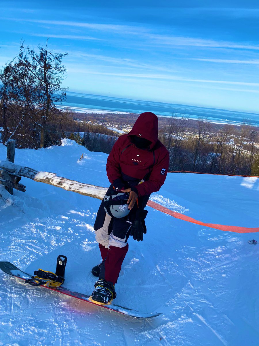 TajaiOnRoad's tweet photo. Left the snow red ❄️🍾 https://t.co/ZWfKLcYVGa