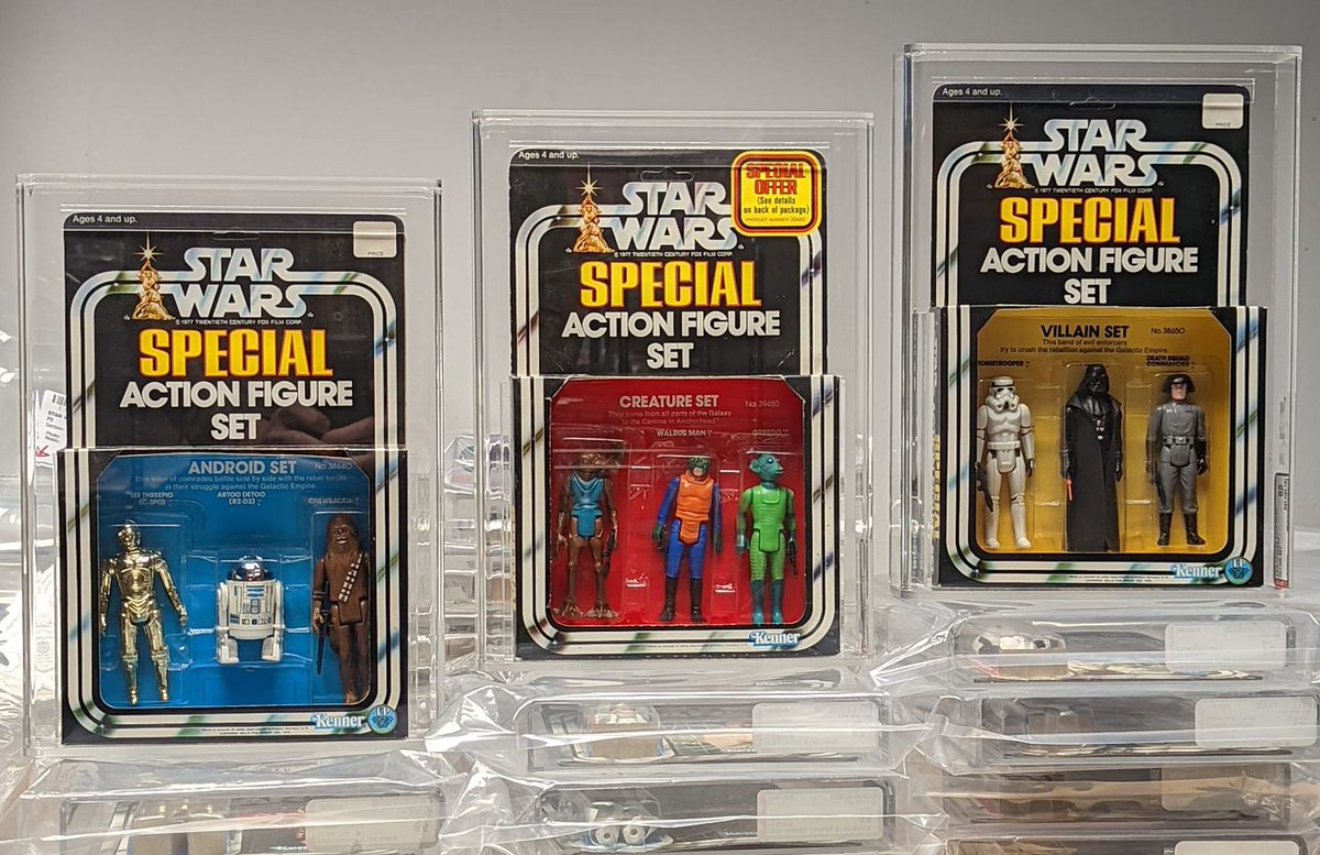 HakesAuctions's tweet image. Great things come in 3s! These @starwars #3packs are in @HakesAuctions' new sale! Grades from left to right are #AFA 85, 75, 85. Coming soon!
#Kenner #StarWars #C3PO #R2D2 #Chewbacca #Hammerhead #WalrusMan #Greedo #Stormtrooper #DarthVader #DeathSquadCommander #actionfigures