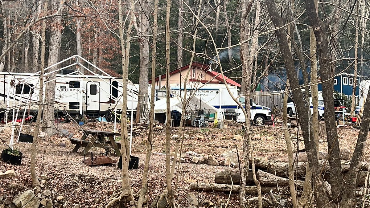 JohnJencoTV's tweet photo. BREAKING: On scene here at Nolichucky Gorge Campgrounds.

Unicoi Co. Sheriff Mike Hensley just told me a body has been removed, and this is a homicide investigation.

He says a person has been detained. There is no threat to the public at this time.

@WJHL11 https://t.co/dgOeDGew8O