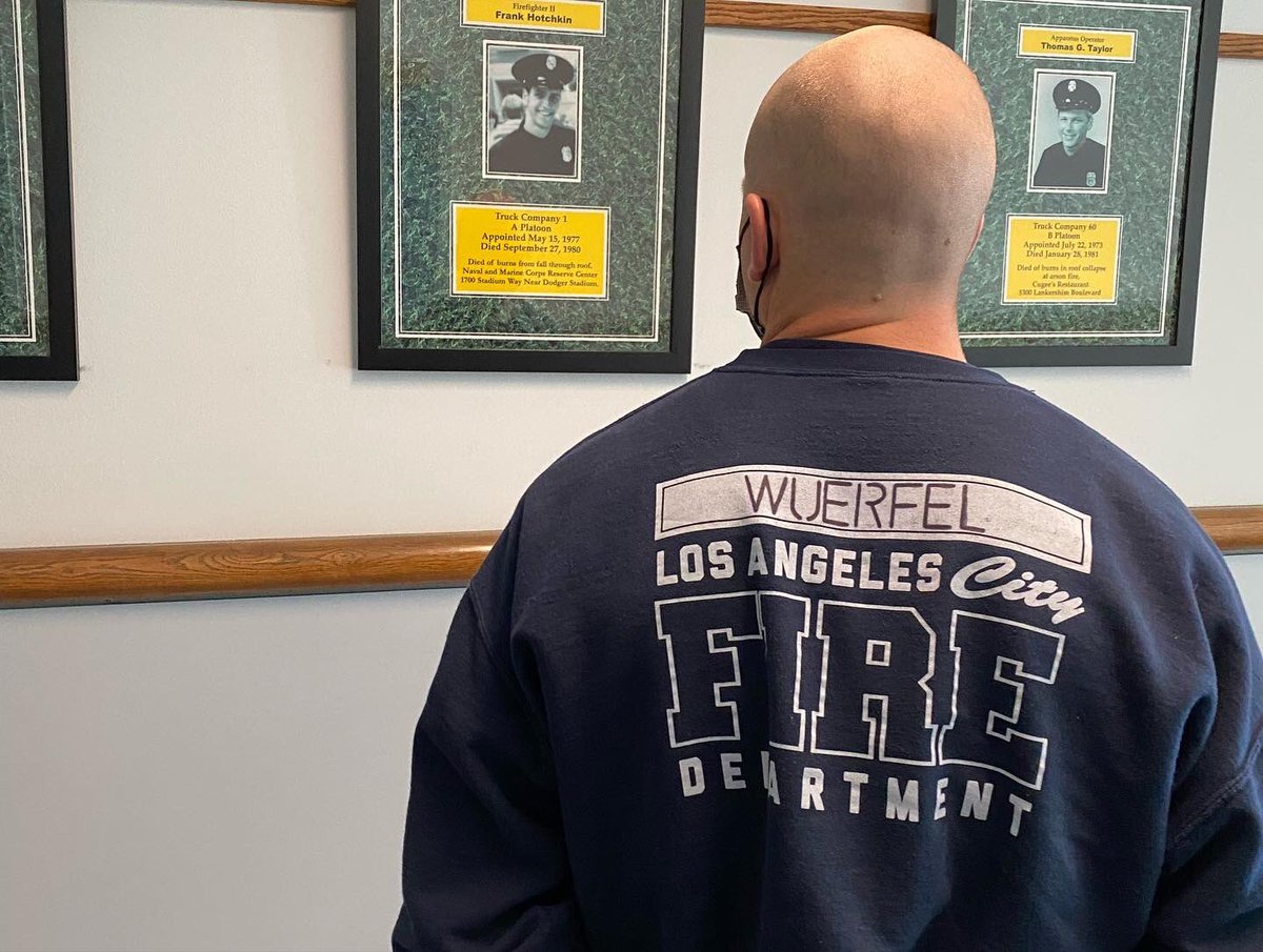 LAFDtalk's tweet photo. Class 21-2 learning about past fire service deaths #LODD to honor those fallen and learn from each situation. #FFSurvival #Training #LAFD
📷: Andrew Ruiz https://t.co/vsUdApHyz8