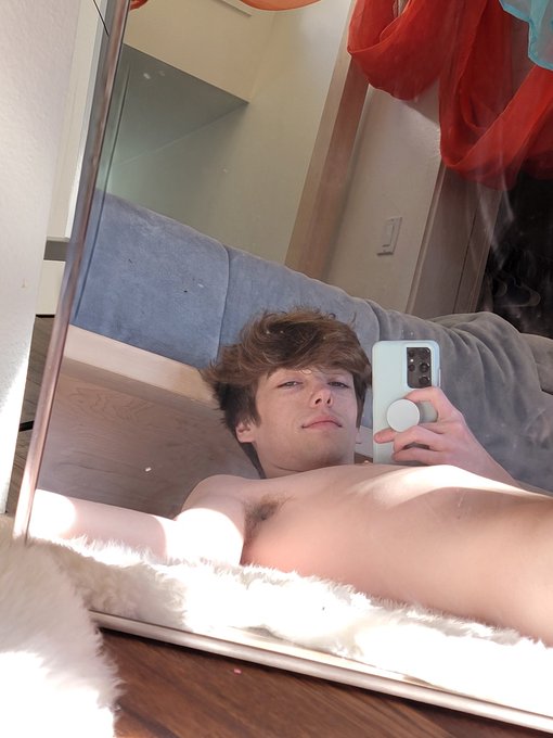 Heyyy besties 😚 https://t.co/VKu5hbspxd