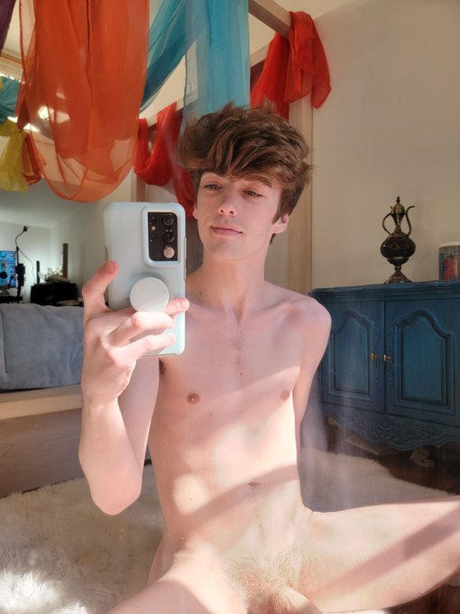 Heyyy besties 😚 https://t.co/VKu5hbspxd