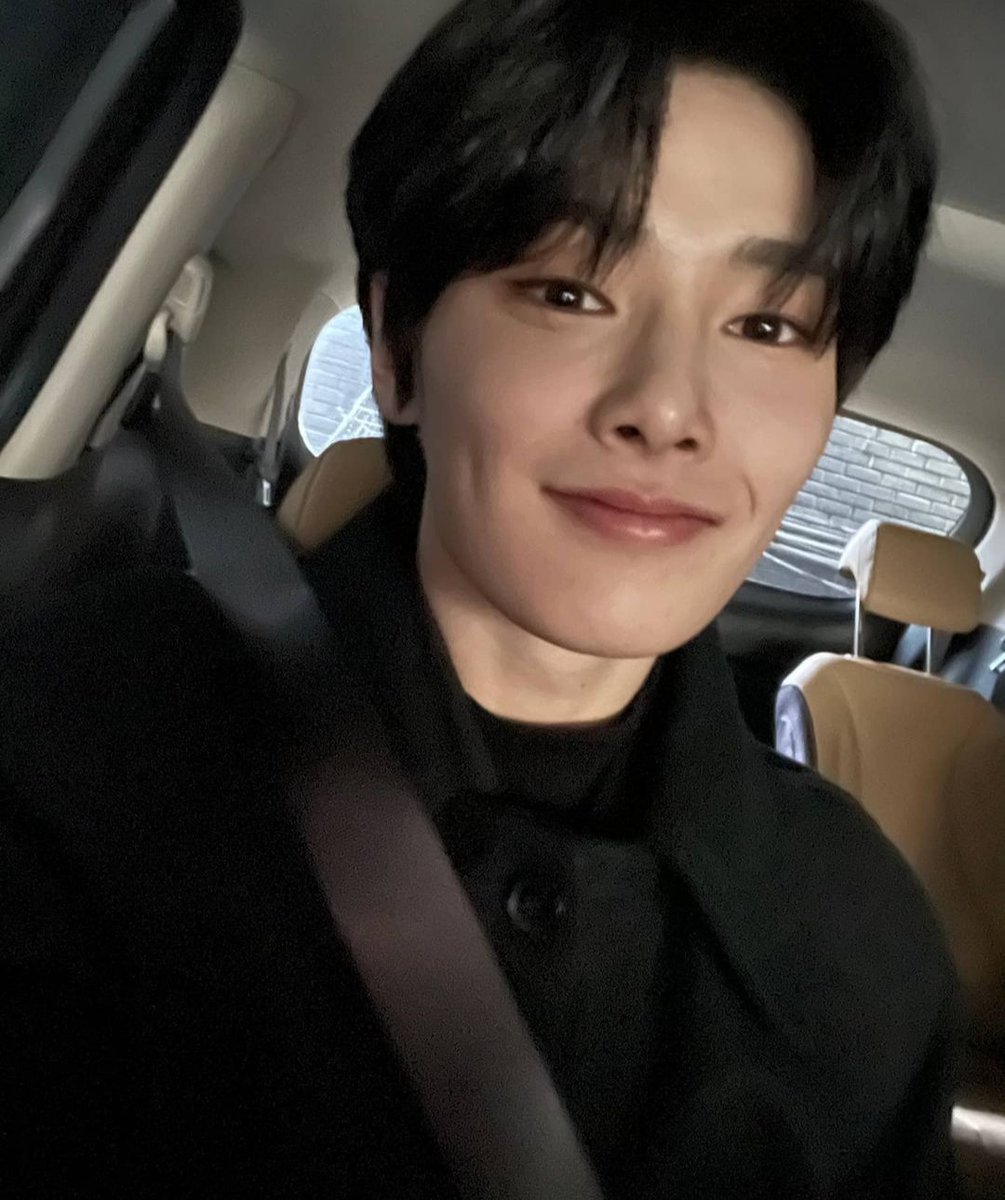 CamiBlink08's tweet photo. Ya no crezcas más por favor</3
#이엔이_미소가_세상을_밝힌날 
#MelodicVoiceINDay #HappyINDay https://t.co/ye7PuQG7x3