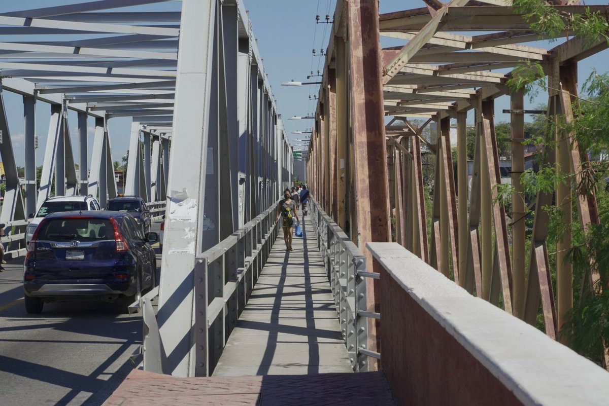 SEDATU_mx's tweet photo. #SedatuInforma

En Santo Domingo Tehuantepec iniciarán los trabajos para construir un paso peatonal en el Puente de Hierro para garantizar la seguridad de la comunidad.

En el área también habrá un espacio publico y parque lineal. https://t.co/w2qtZd8zmB