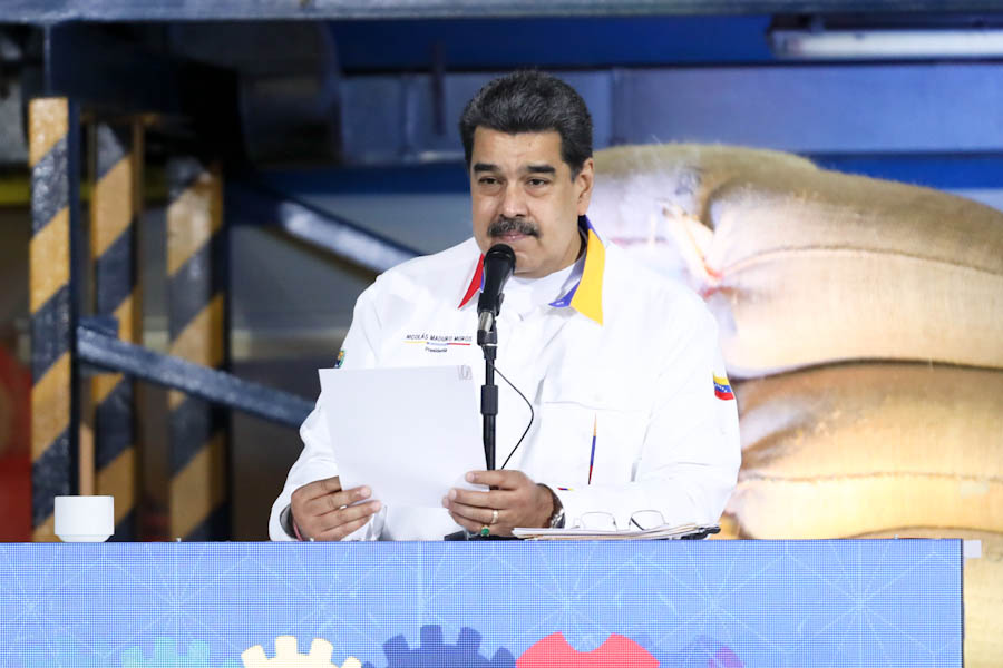 #EnVivo 📹 | "Tenemos los instrumentos legales y la capacidad para que el café venezolano no sea llevado a Colombia o al Caribe, para que el café que se produce se quede en Venezuela", afirmó el Dignatario <a href="/NicolasMaduro/">Nicolás Maduro</a> al ordenar un plan para evitar la fuga de la producción.